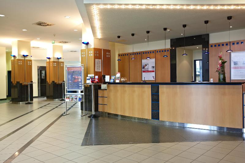 IntercityHotel Schwerin - Lobi