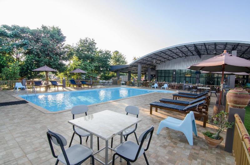 Grandsiri Resort Khaoyai - Havuz