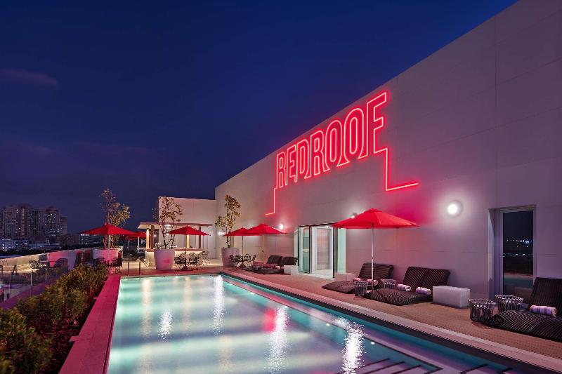 Radisson Red Dubai Silicon Oasis - Bar