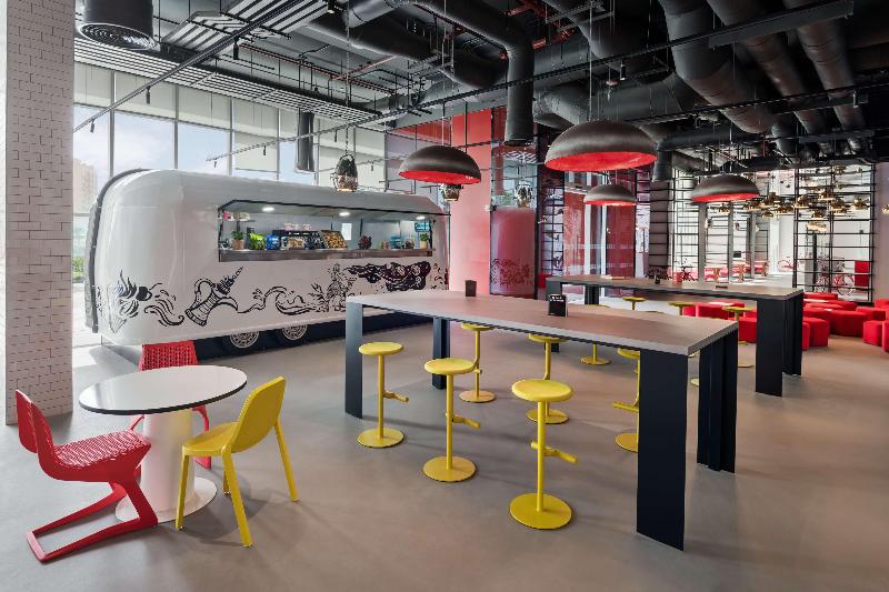 Radisson Red Dubai Silicon Oasis - Lobi