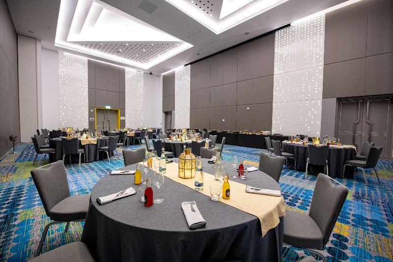 Radisson Red Dubai Silicon Oasis - Toplantı