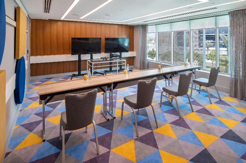 Radisson Red Dubai Silicon Oasis - Toplantı