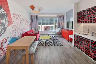 Radisson Red Dubai Silicon Oasis fotoÄŸrafÄ±