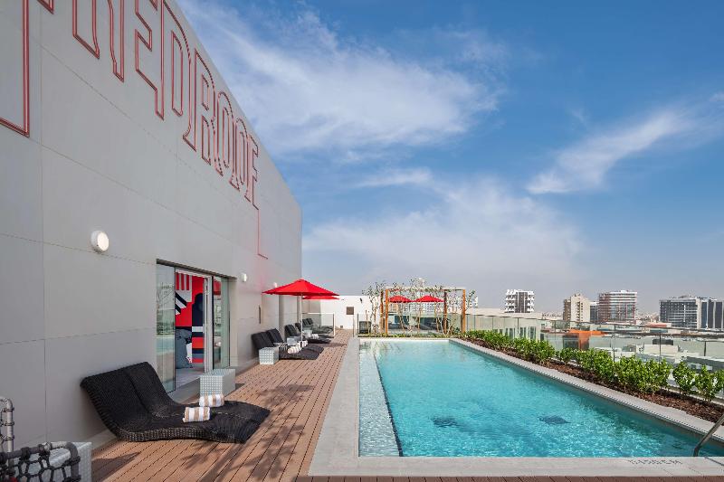 Radisson Red Dubai Silicon Oasis - Havuz