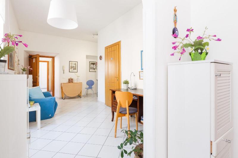 Bed And Breakfast Piazza Fratti - Lobi