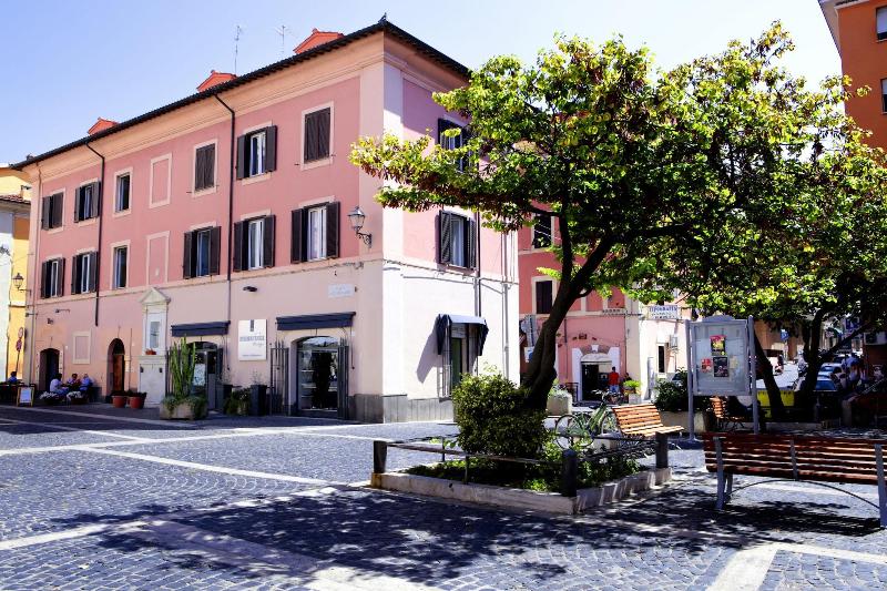 Bed And Breakfast Piazza Fratti - Genel