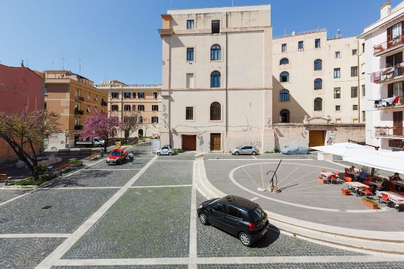 Bed And Breakfast Piazza Fratti - Genel