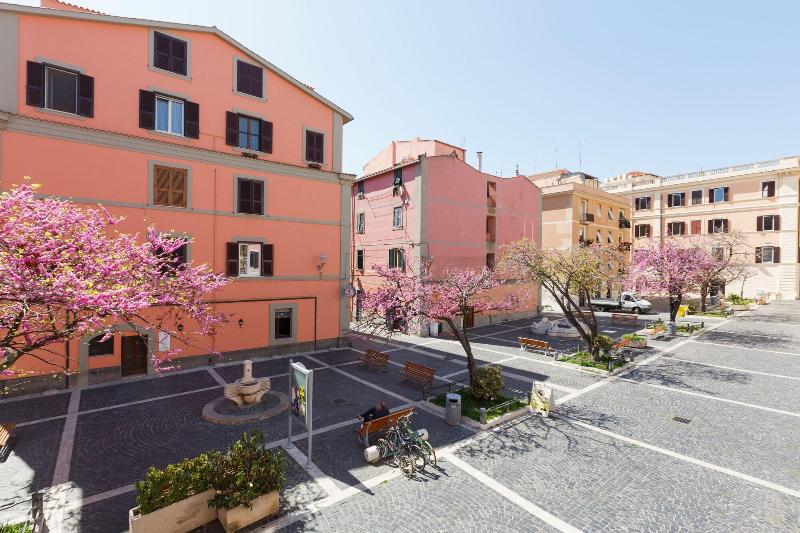Bed And Breakfast Piazza Fratti - Genel