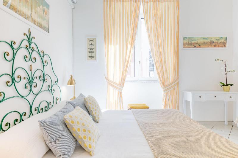 Bed And Breakfast Piazza Fratti - Oda