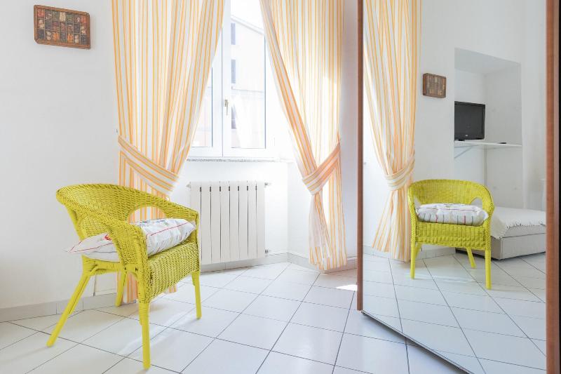 Bed And Breakfast Piazza Fratti - Oda