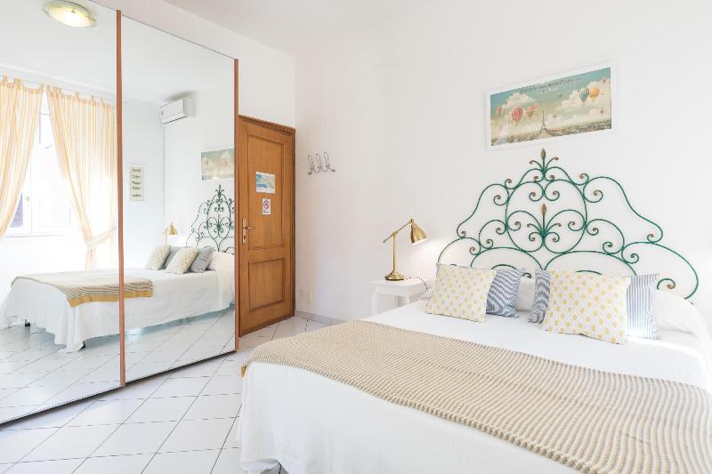 Bed And Breakfast Piazza Fratti - Oda
