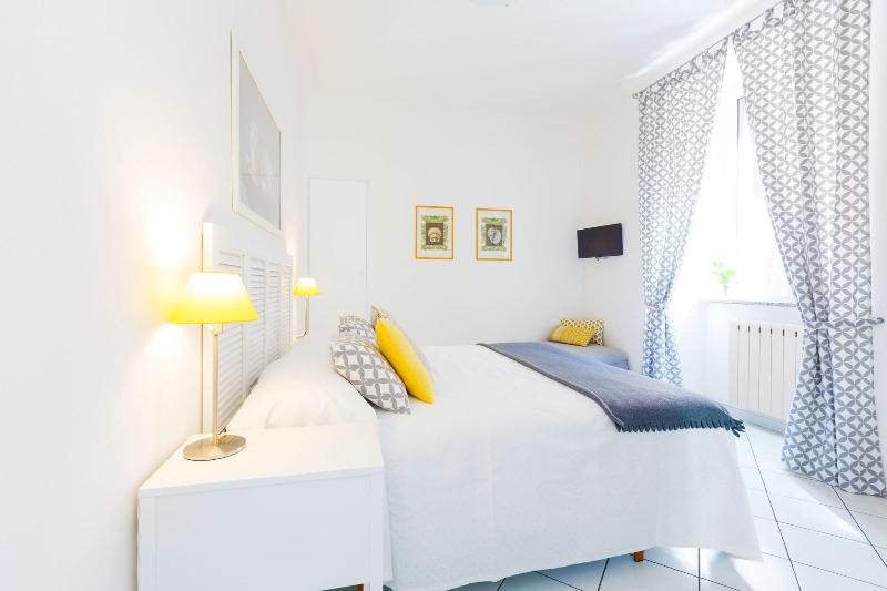 Bed And Breakfast Piazza Fratti - Oda