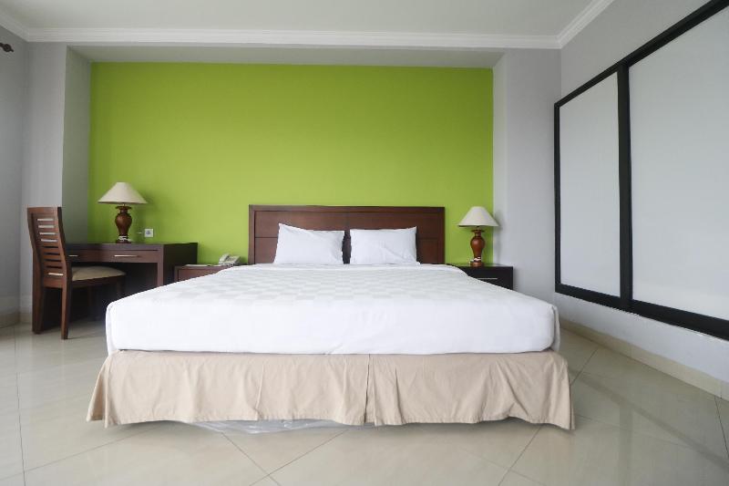 Town House Bukit Damai Indah - Genel