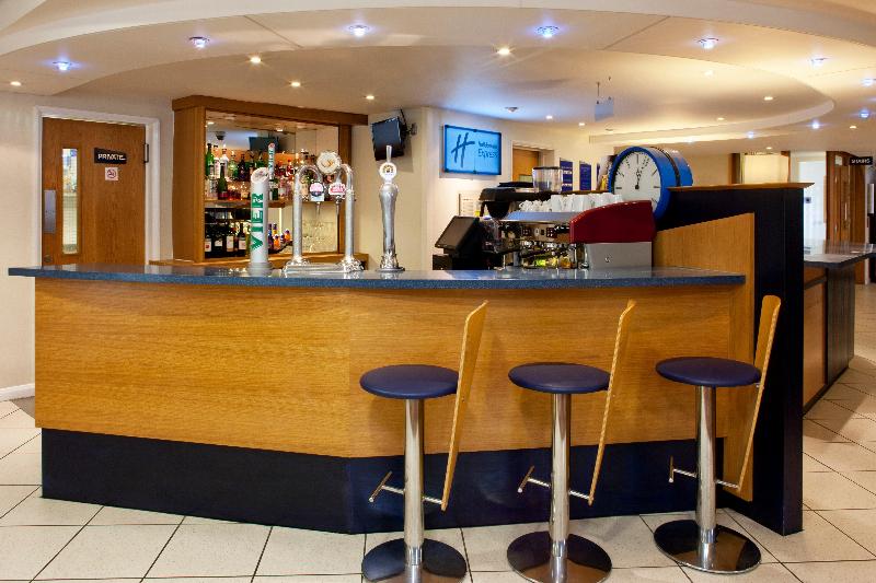 Holiday Inn Express Canterbury - Bar