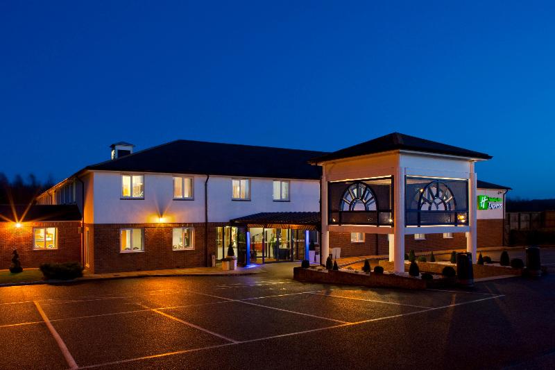 Holiday Inn Express Canterbury - Genel