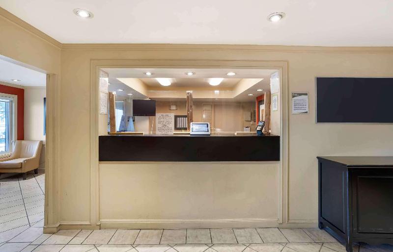 Extended Stay America Meadowlands East Rutherford - Lobi