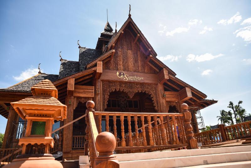 Santhiya Phuket Natai Resort and Spa - Lobi