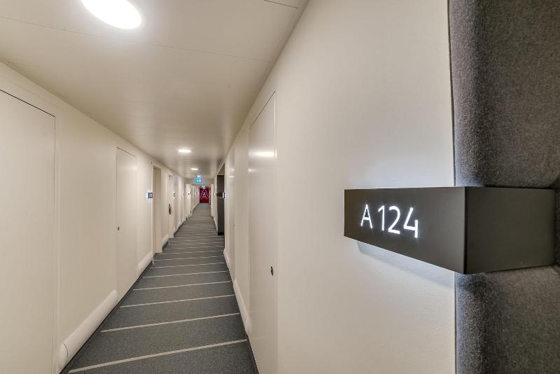 Swisstech Hotel - Lobi