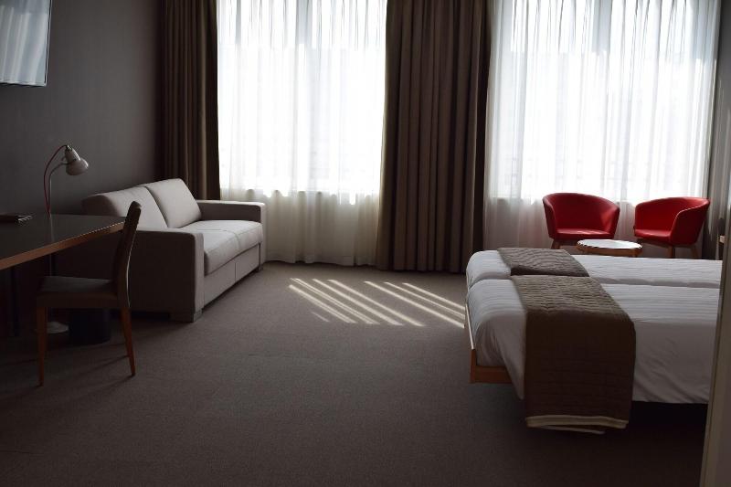 Swisstech Hotel - Oda