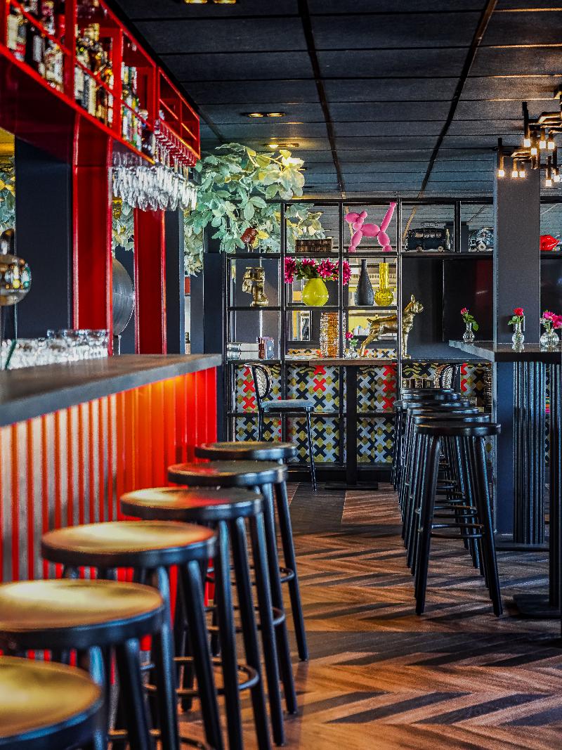 Botel - Bar