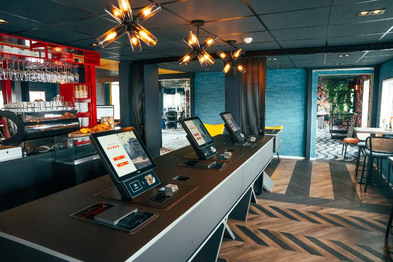 Botel - Lobi