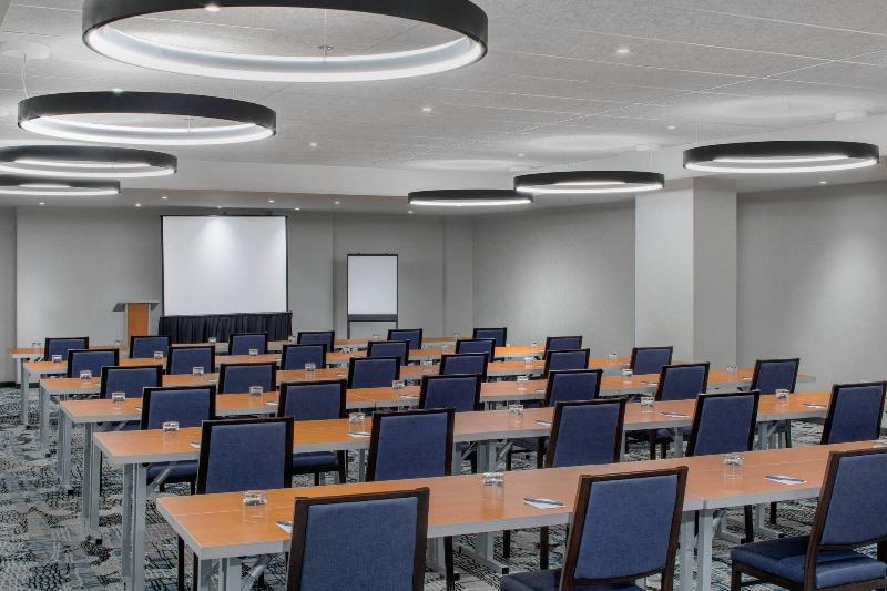 Fairfield Inn Suites New York Manhattan Times Squa - Toplantı