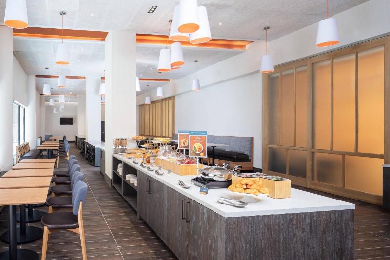 Fairfield Inn Suites New York Manhattan Times Squa - Restoran