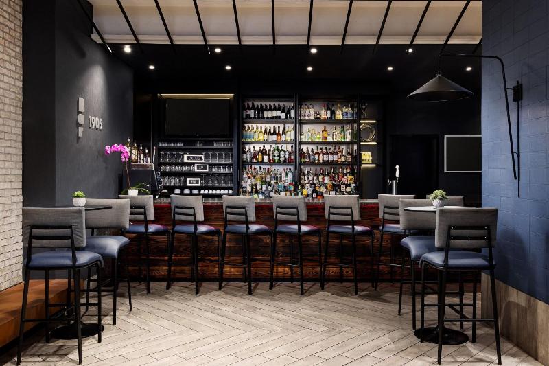 Fairfield Inn Suites New York Manhattan Times Squa - Restoran