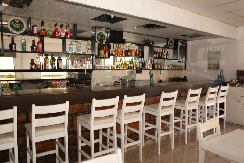 Polyxeni Hotel Apartments - Bar