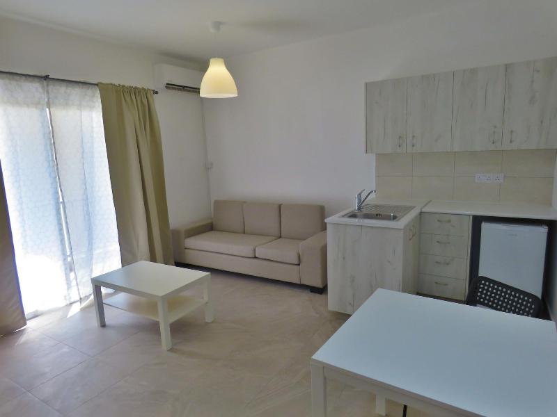 Polyxeni Hotel Apartments - Oda