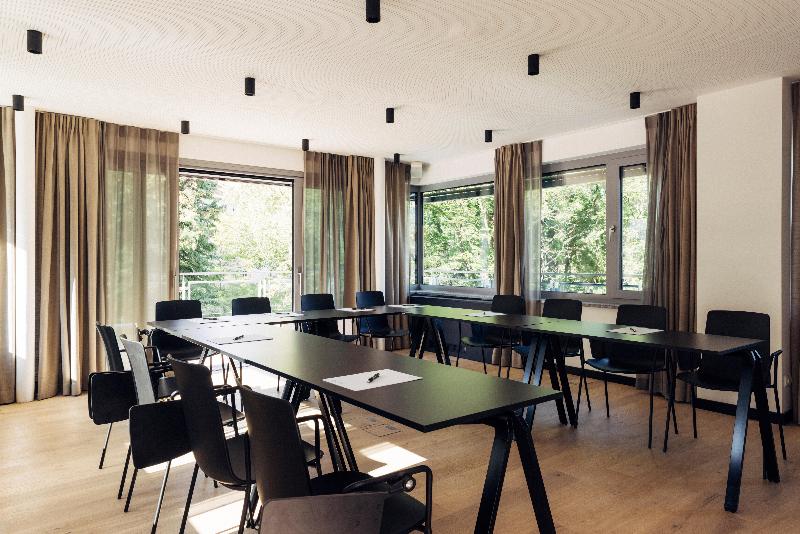Harry's Home Berlin Moabit - Toplantı