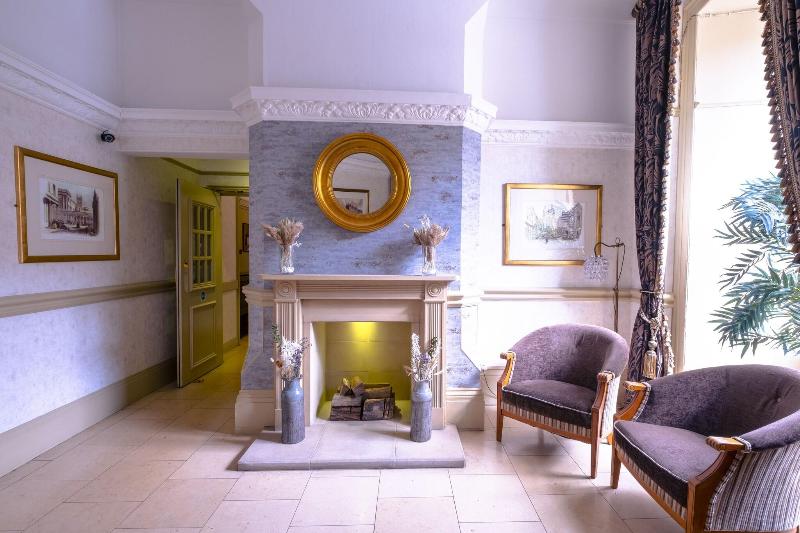 Royal Hotel - Lobi