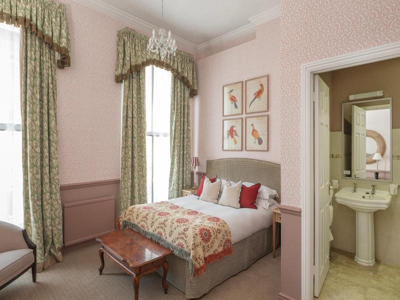 Royal Hotel - Genel