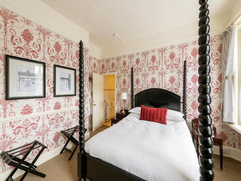 Royal Hotel - Genel