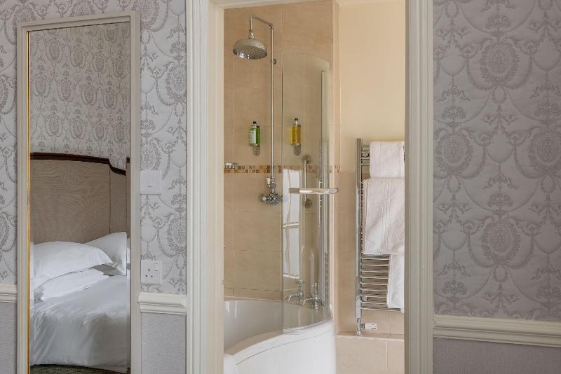 Royal Hotel - Oda
