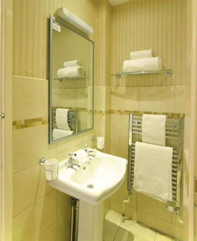 Royal Hotel - Oda