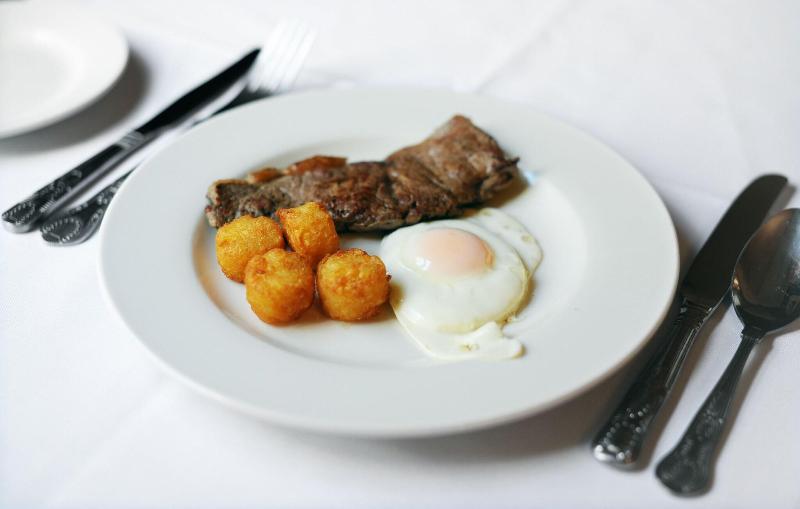 Royal Hotel - Restoran