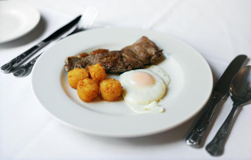 Royal Hotel - Restoran