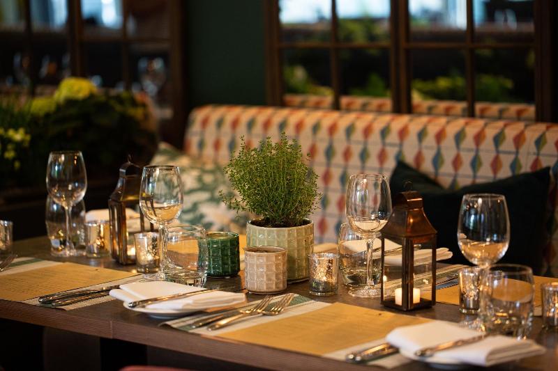 Hogarths Hotel And Restaurant - Restoran