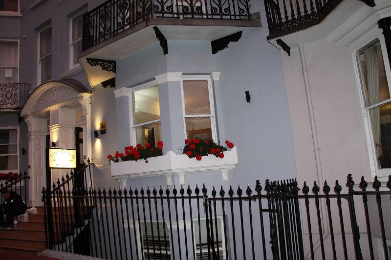 Ambassador Hotel - Genel