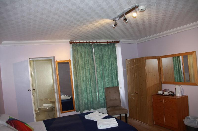 Ambassador Hotel - Oda