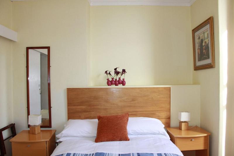 Ambassador Hotel - Oda