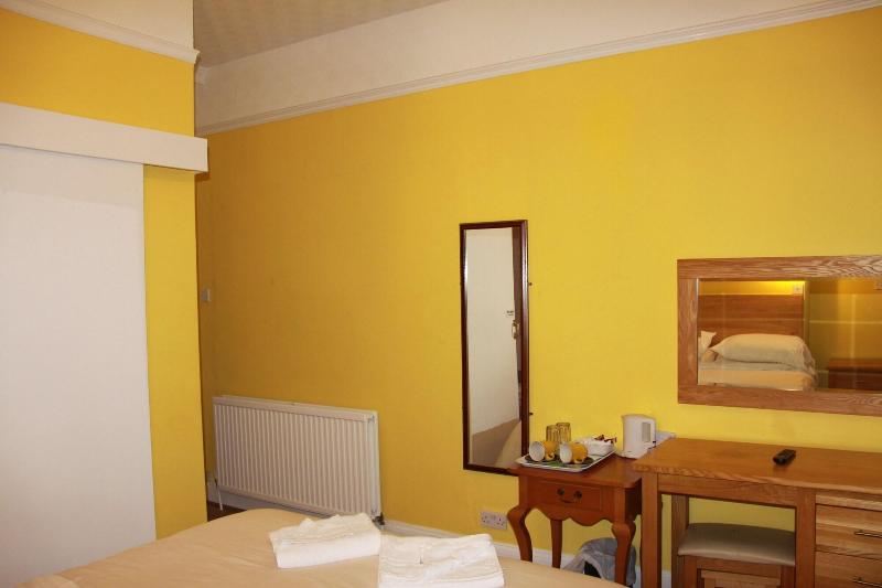 Ambassador Hotel - Oda