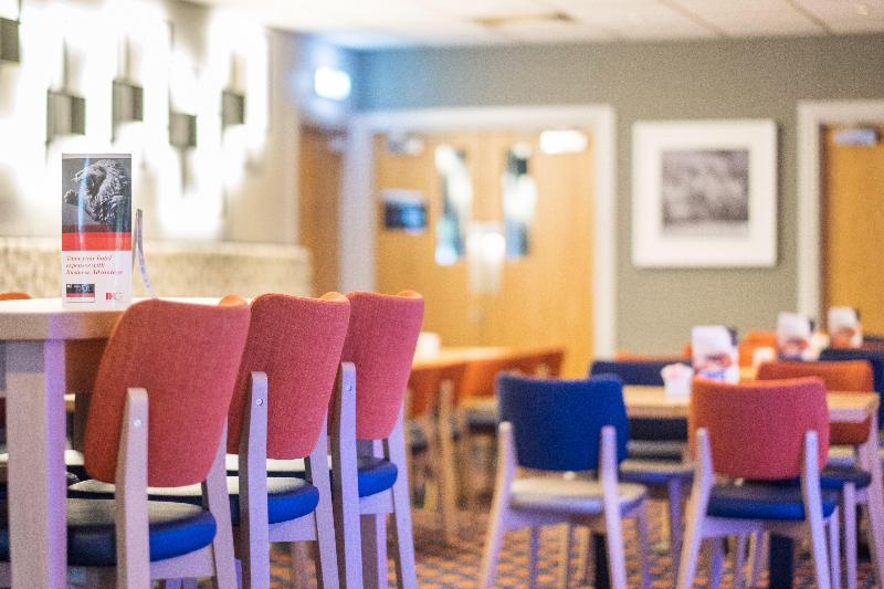 Holiday Inn Express Perth - Genel
