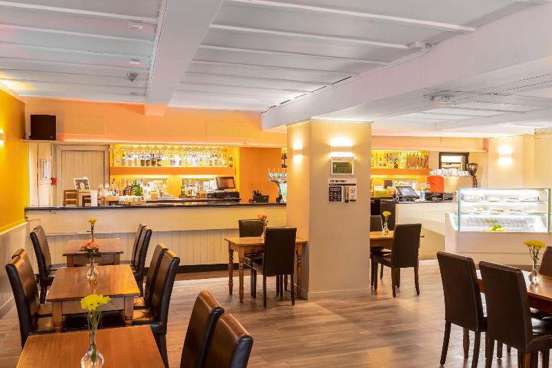 Green Hotel - Bar