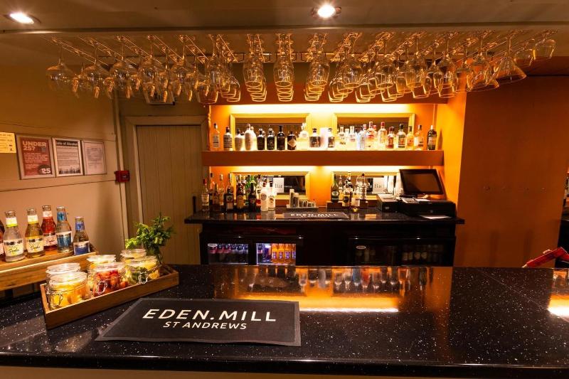 Green Hotel - Bar