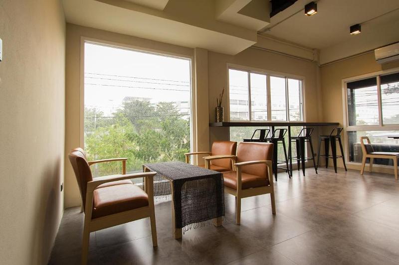 Lazy Sunday Hostel - Lobi