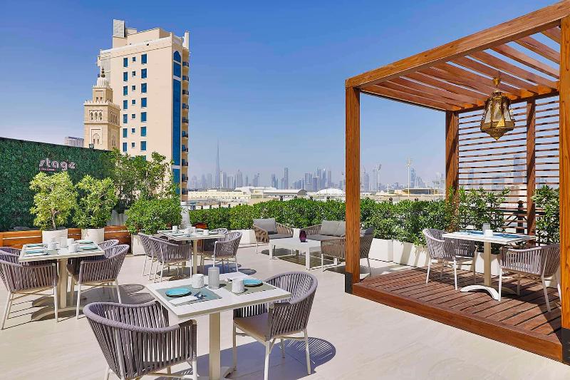 Barceló Al Jaddaf, Dubai - Bar