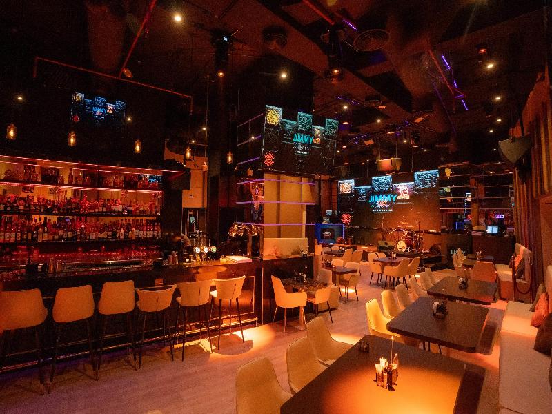 Barceló Al Jaddaf, Dubai - Bar