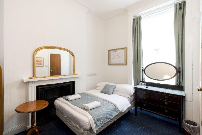 St Athans Hotel - Oda